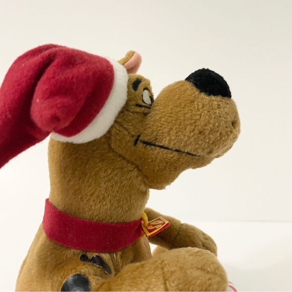 Gemmy Scooby Doo Christmas Dog Plush Singing Dancing Candy Cane Santa Hat - Picture 10 of 17